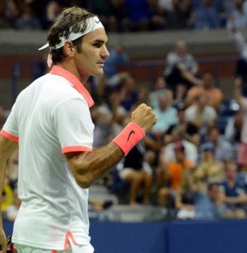 Roger Federer durante il match contro John Isner